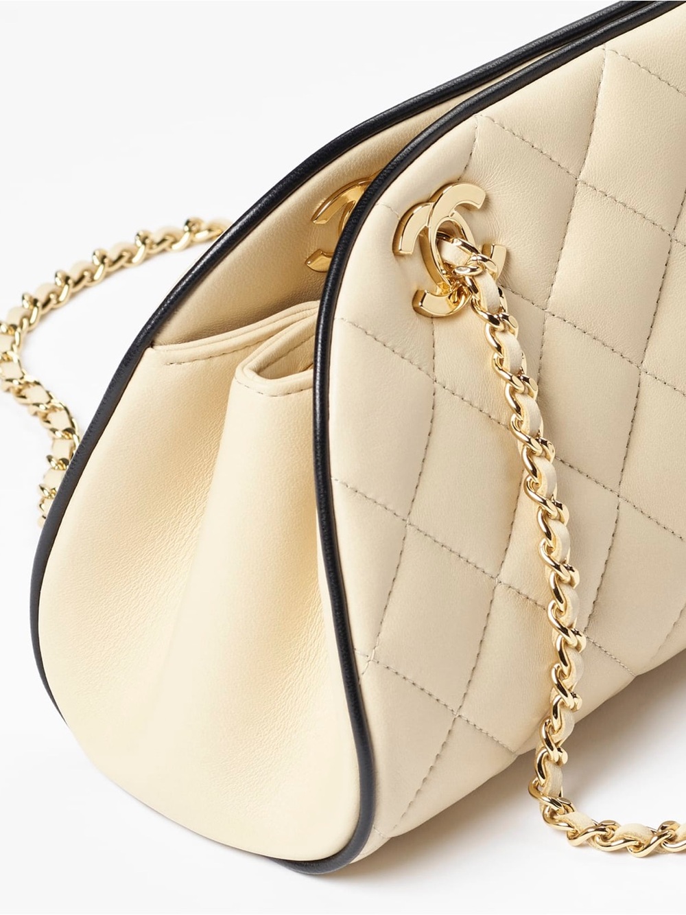 Poshmark: The Edit.